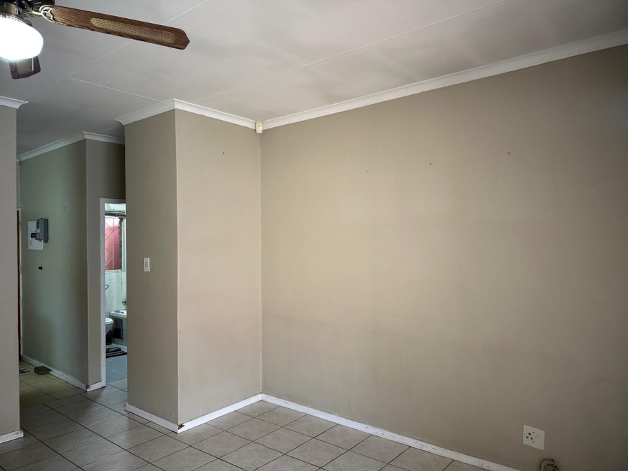 2 Bedroom Property for Sale in Rustenburg Central North West